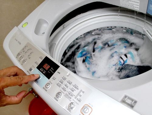 Vệ sinh công nghiệp: Cách vệ sinh máy giặt